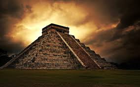 PIRAMIDE MAYA